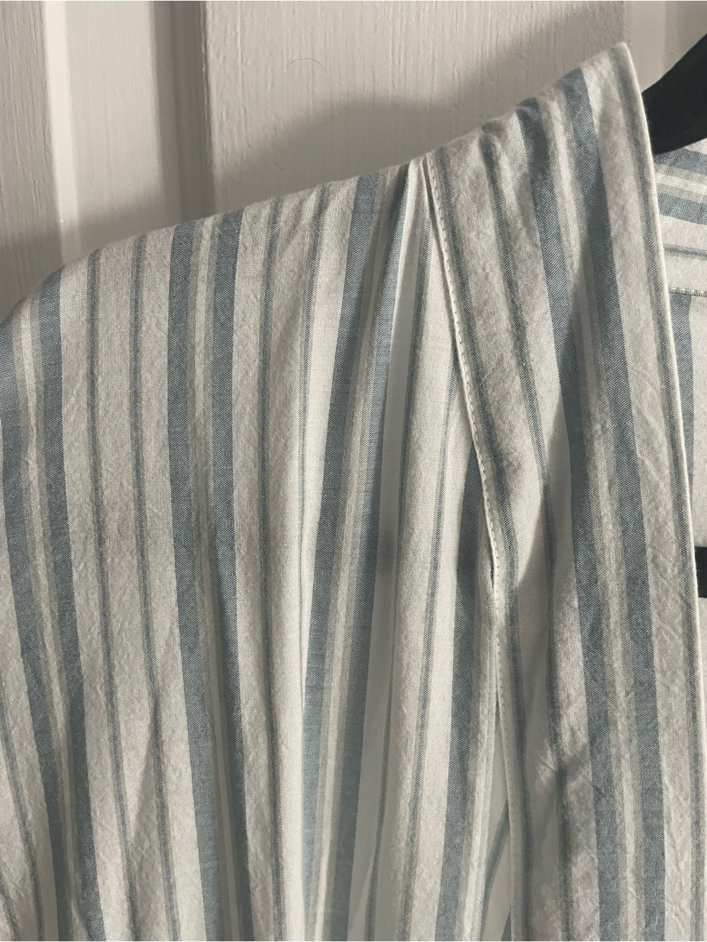 Coyuchi Light Blue Striped Robe NWT - Picture 6 of 8